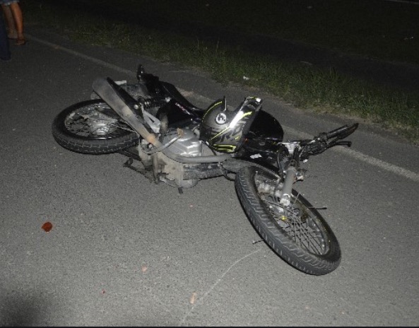 Em Manaus, homem é atropelado por motocicleta em disparada enquanto atravessava avenida