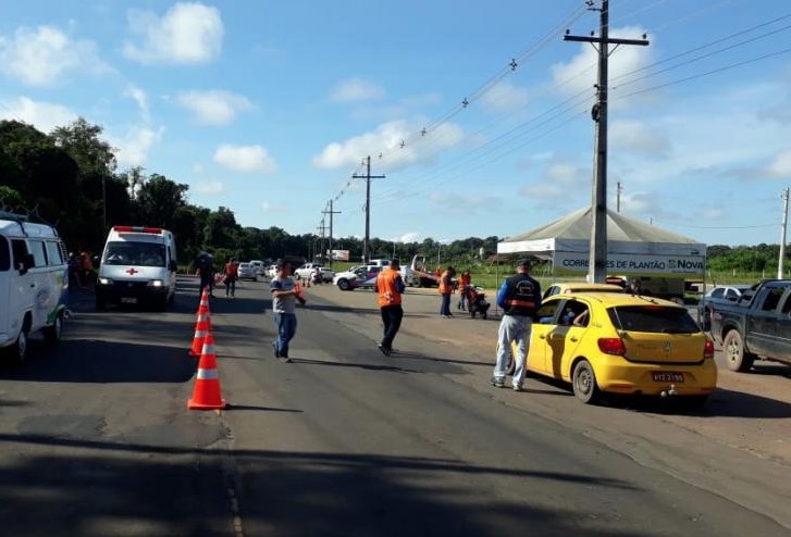 Táxis intermunicipais são flagrados com excesso de passageiros em Iranduba