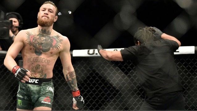 McGregor leva só 40 segundos para derrotar concorrente: 'Eu fiz história'