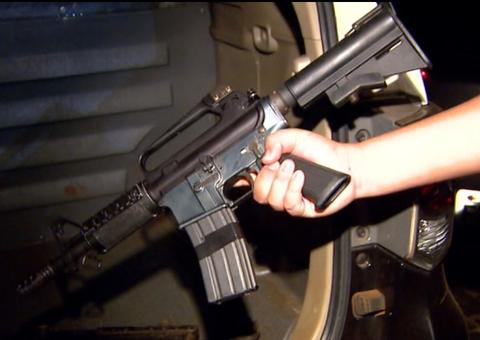 Integrantes do CV são presos com arsenal enterrado no quintal de casa em Manaus