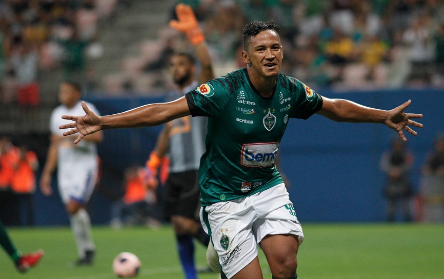 Com mais de 3 mil pessoas na Arena, Manaus FC larga bem no Barezão