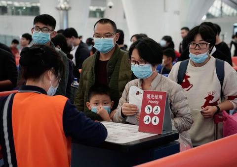 Para conter coronavírus, China isola cidades e cancela eventos do Ano-Novo chinês