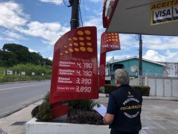 Mesmo com reduções da Petrobras, gasolina mais barata em Manaus custa R$ 4,37