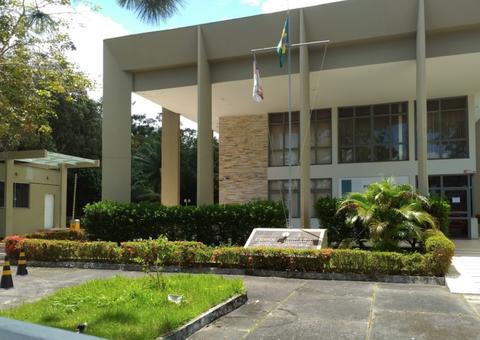 Com vaga para Manaus e salário de R$ 33 mil, Justiça Militar abre concurso público 