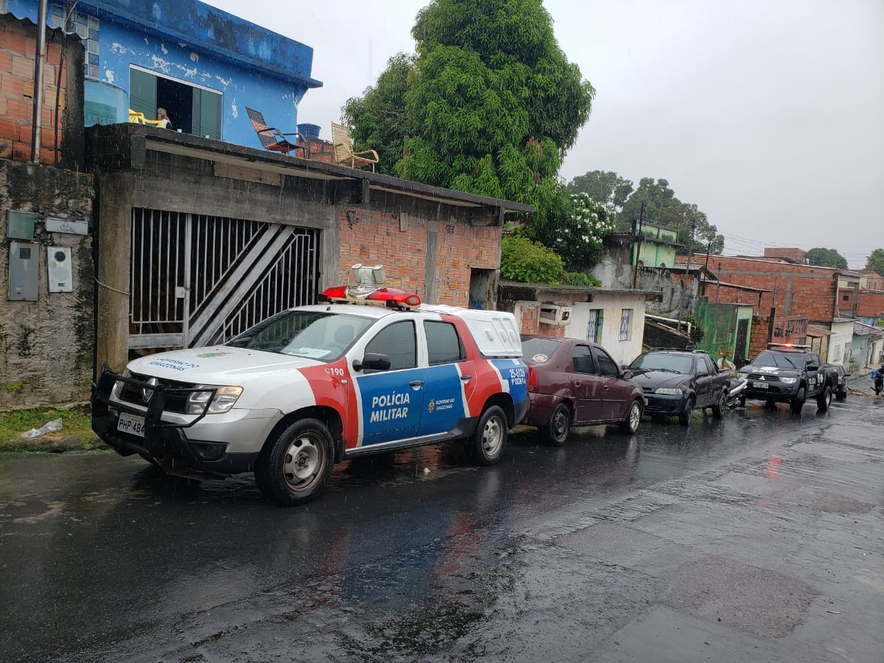 Com sangue até no teto, homem é achado morto em cena macabra dentro de casa em Manaus