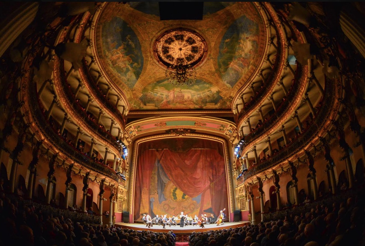 Edital para uso do Teatro Amazonas com ônus está disponível para consulta pública