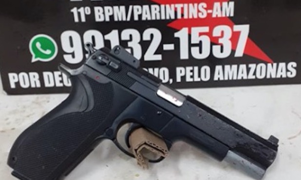 Homem é baleado na perna após apontar arma para viatura da PM no Amazonas