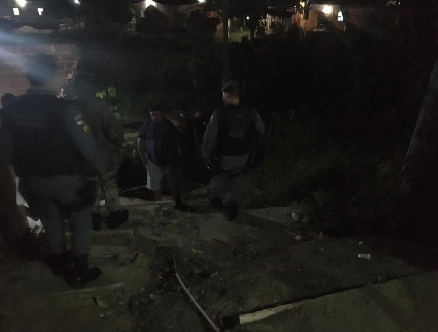 Corpo é encontrado em área vermelha de Manaus e polícia acredita ser de entregador desaparecido