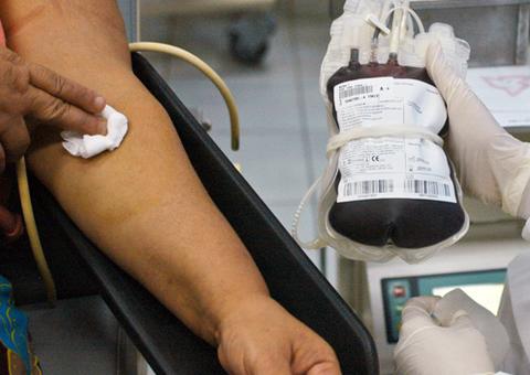 Vampirão do Hemoam realiza coleta de sangue em Shopping de Manaus