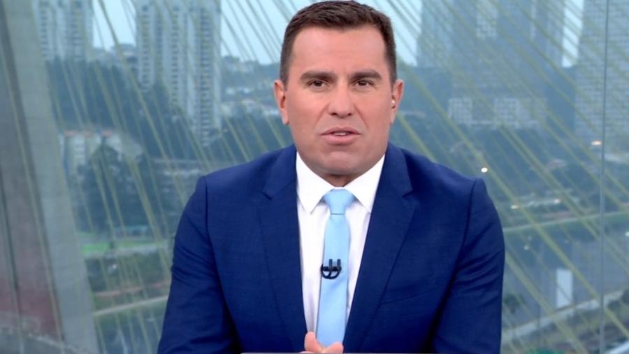 Apresentador diz que ‘Rodrigo' é nome artístico e causa espanto nos telespectadores 