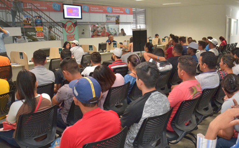 Sine seleciona para 37 vagas de empregos nessa segunda-feira em Manaus