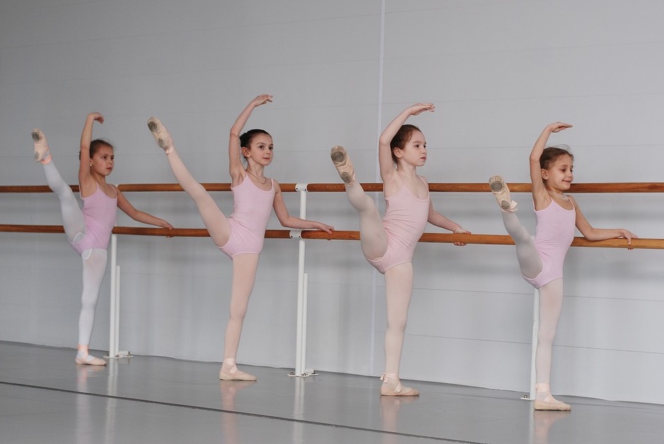 Abertas inscrições para cursos gratuitos de balé e teatro em Manaus