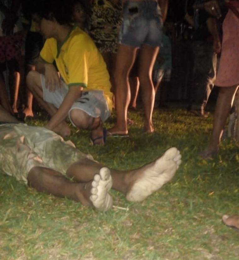 Homem morre após suposto choque de peixe-elétrico durante banho em lago de Manaus