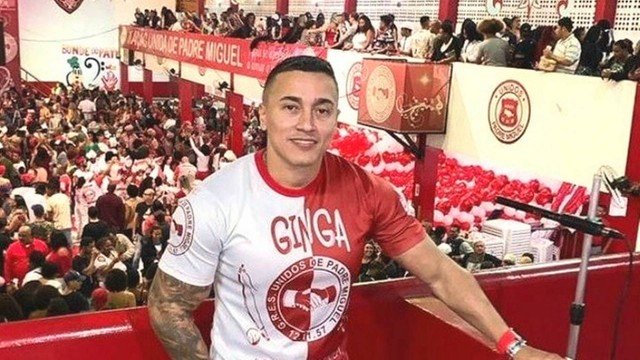 Compositor de escola de samba é morto a tiros enquanto dirigia 