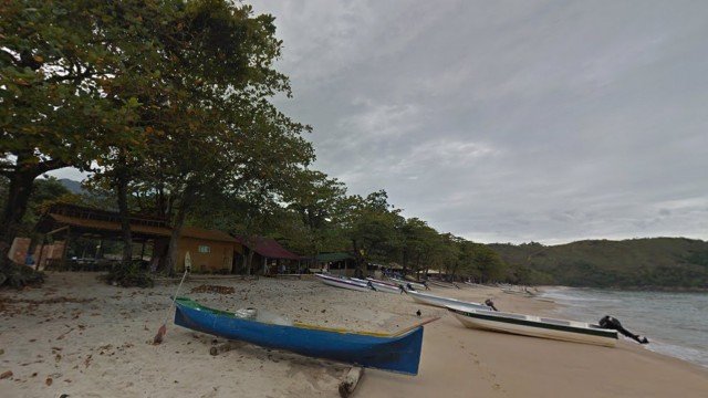 Recém-casados, turista é morto e esposa estuprada durante férias em praia 