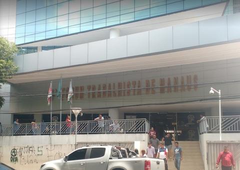 Funcionário concursado não consegue reverter demissão em Manaus 