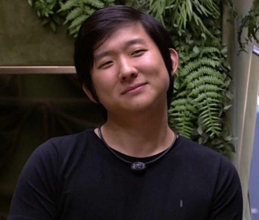 Pyong Lee diz que usa mesma camiseta por uma semana e não passa desodorante