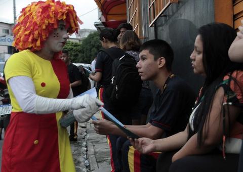 Campanha orienta pais sobre uso de transporte escolar legalizado em Manaus
