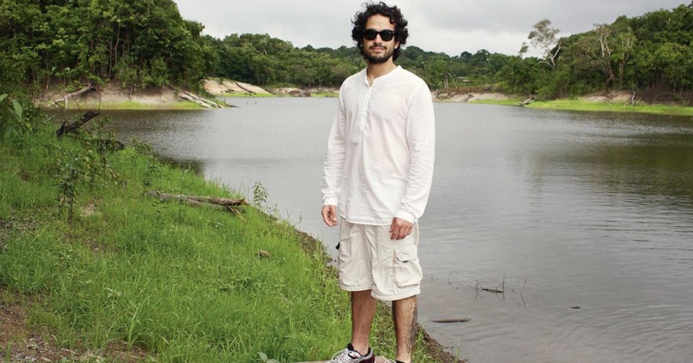 Ex-RBD Alfonso Herrera posta foto em Manaus e empolga fãs