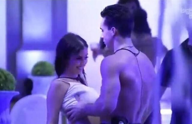 Petrix evita imprensa e delegada diz que ele pode ser indiciado por importunação sexual