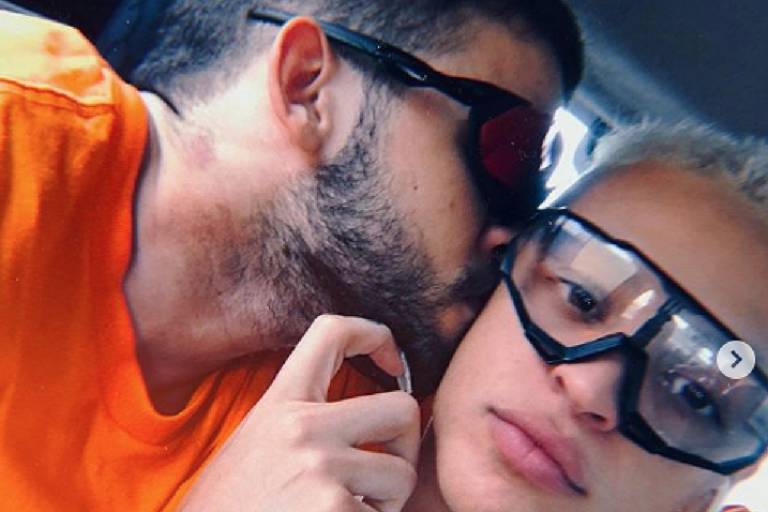Affair de Pabllo Vittar publica foto romântica e se declara: 'Te amo, mozão'