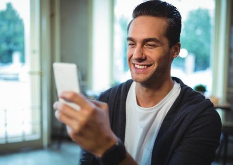 7 tipos de mensagens que homens e mulheres só mandam quando querem sexo