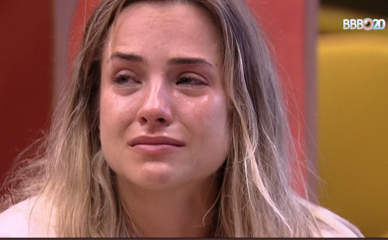 BBB20: Inconsolável, Gabi cai no choro ao lembrar de clima entre Guilherme e Bianca