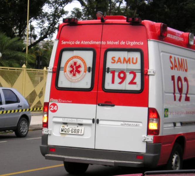 Menino de 10 anos fere colega durante brincadeira com canivete