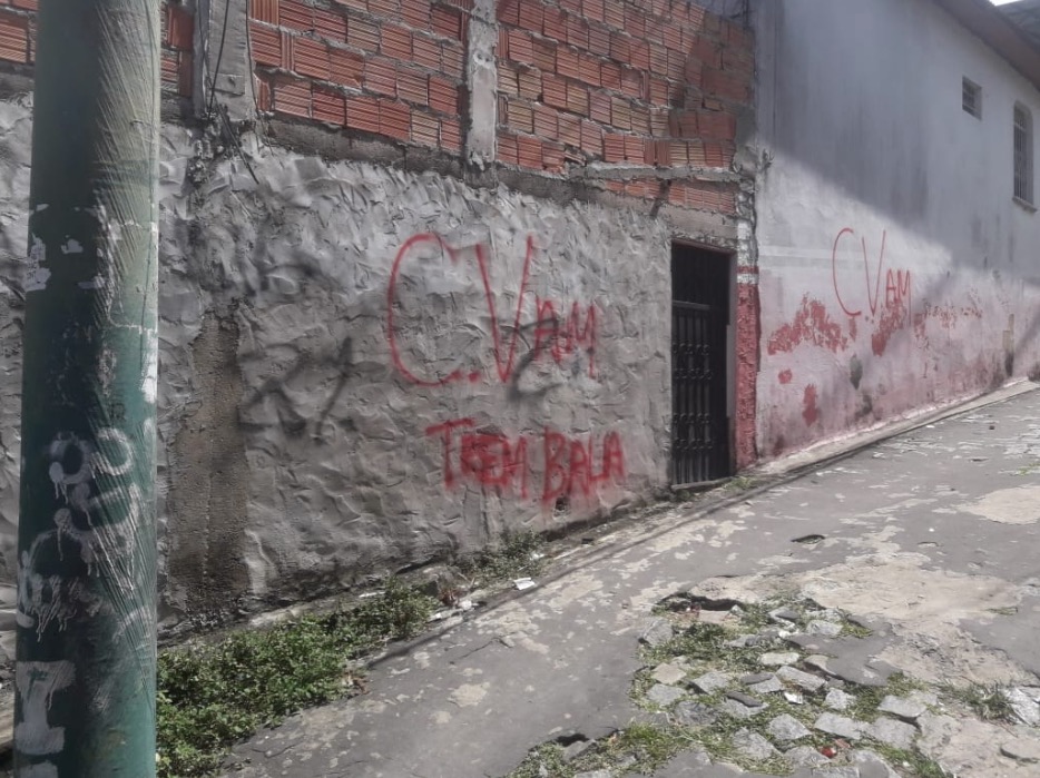 Facção Comando Vermelho ‘marca território’ em Manaus e deixa população em pânico