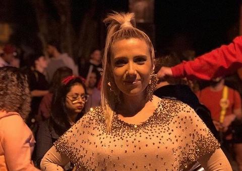 Rainha de bateria da Colorado tem paralisia parcial após bater a cabeça, mas deve desfilar