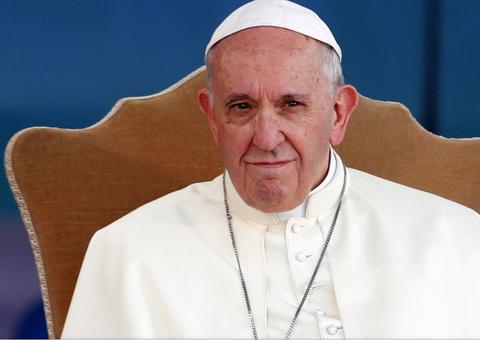 Papa rejeita ordenar homens casados como padres na Amazônia