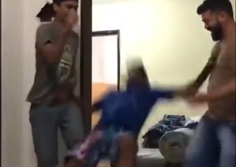 Adolescente morre após bater a cabeça em 'brincadeira' na escola; veja vídeo 