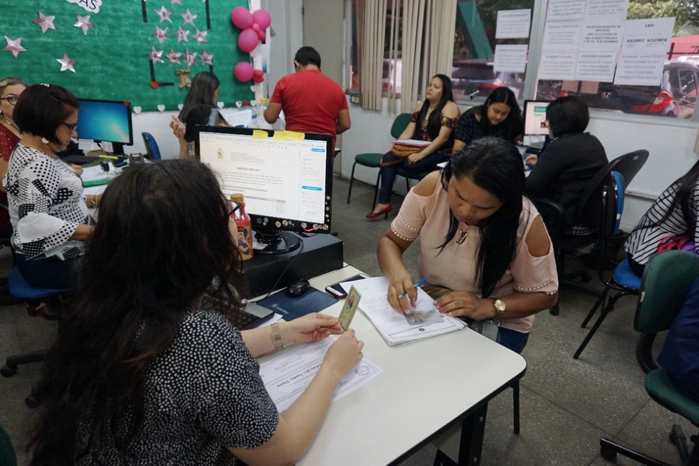 Mais de 200 aprovados em concurso da Semed são convocados em Manaus 
