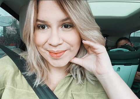 Marília Mendonça faz foto em espelho e detalhe chama atenção dos fãs; Confira