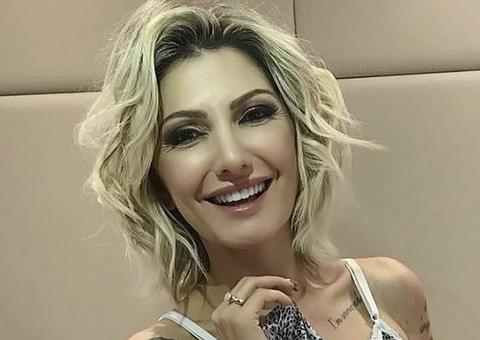 Antonia Fontenelle tieta Michelle Bolsonaro e brinca: ‘Gêmeas'