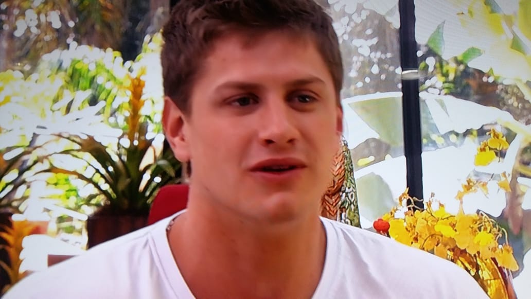 Fora do BBB20, Lucas Gallina nega ter participado do ‘Teste de Fidelidade'