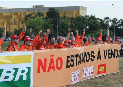 Petroleiros suspendem temporariamente greve da Petrobrás
