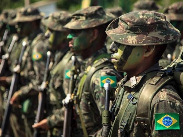 Exército Brasileiro abre concurso com mais de mil vagas para diversas áreas 