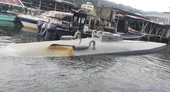Submarino de facção criminosa é apreendido com 5 toneladas de drogas 