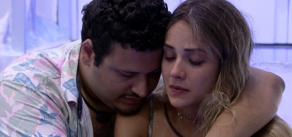 Gabi e Victor Hugo choram por ciúmes de Guilherme durante festa no BBB20 