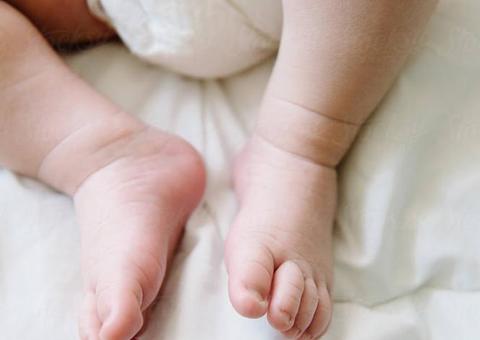 Bebê de 3 meses morre engasgado com leite materno em Manaus 