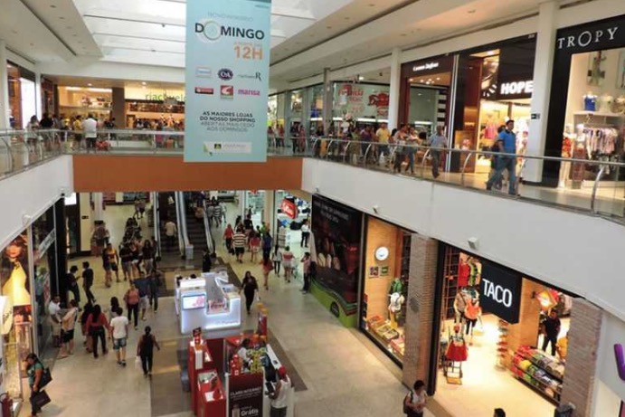 Confira horário de funcionamento do comércio em Manaus na semana do Carnaval 