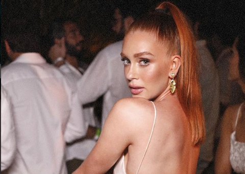 Com fogo e sensualidade, Marina Ruy Barbosa posa de lingerie e leva fãs ao delírio 