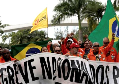 Petrobras e petroleiros chegam a acordo para encerrar greve