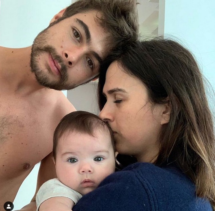Tata Werneck explode fofurômetro com foto da filha e declaração de amor