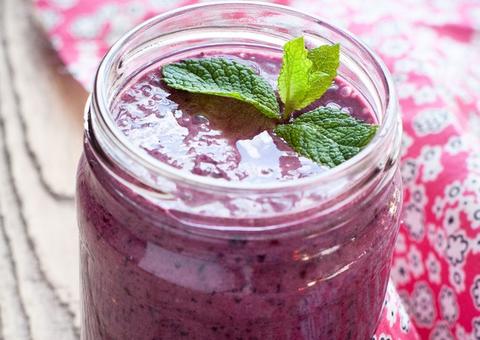 4 receitas Detox para desintoxicar seu corpo do álcool e fast food nesse Carnaval