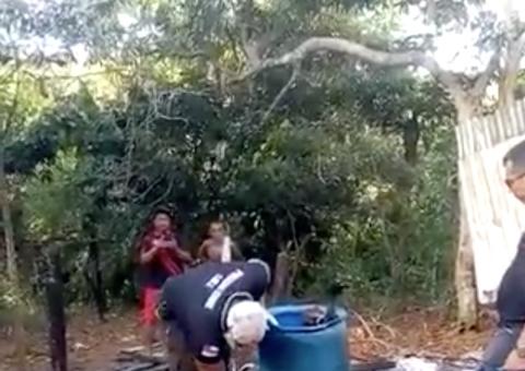 Vídeo chocante mostra remoção de casal morto carbonizado por raio no Amazonas