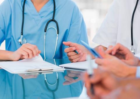 Professora perde movimento da perna e indenização é inferior a salário mínimo