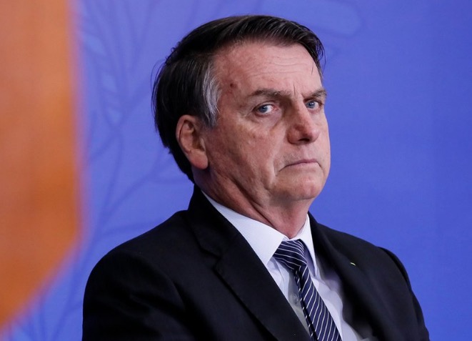 PT deve pedir impeachment de Bolsonaro após presidente apoiar atos anti-Congresso 