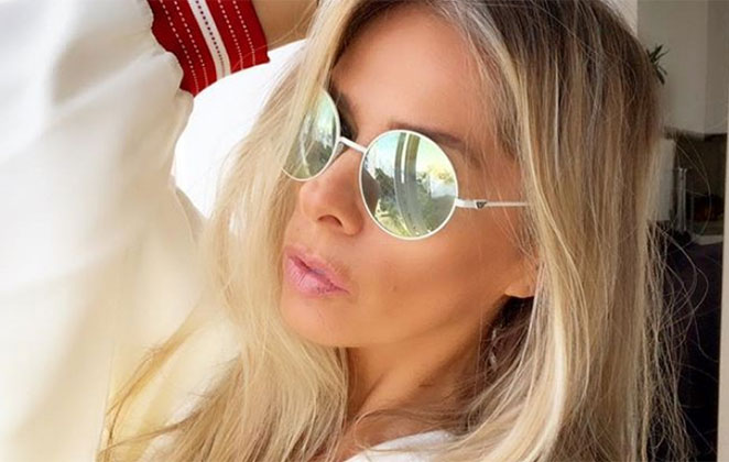 De máscara, Adriane Galisteu posta foto na Itália e é bombardeada: ‘Não traga o vírus’ 